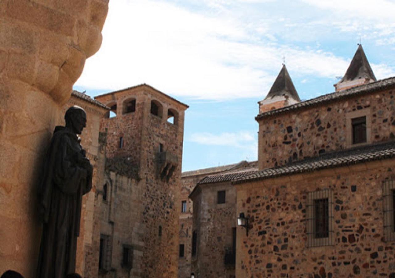 Apartamento Turístico MURALLA DE CÁCERES Exterior foto